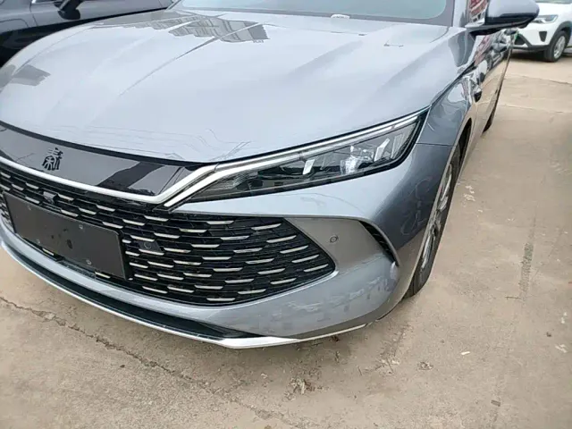 BYD Qin L — Фото автомобиля 17
