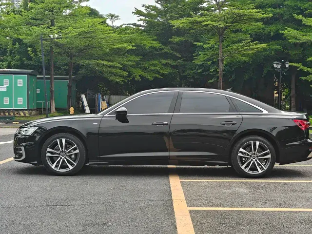 Audi A6L — Фото автомобиля 7