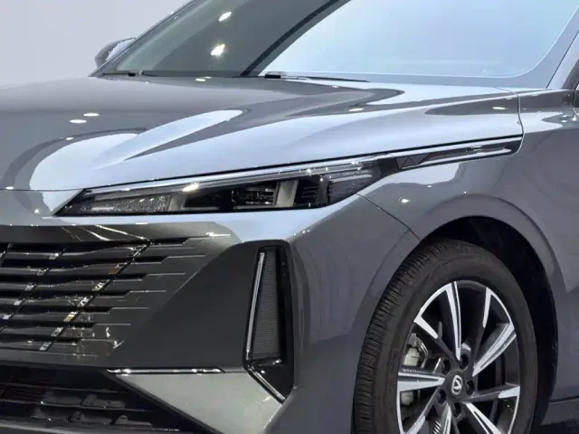 Changan Eado — Фото автомобиля 5