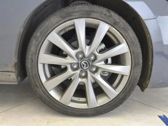 Mazda Axela — Фото автомобиля 6