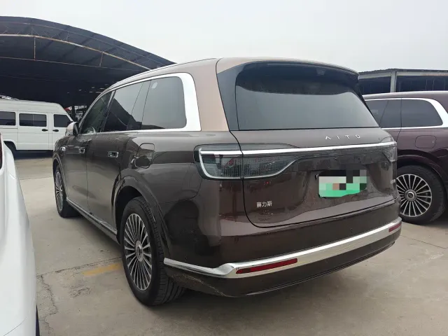 AITO Wenjie AITO M9 — Фото автомобиля 11
