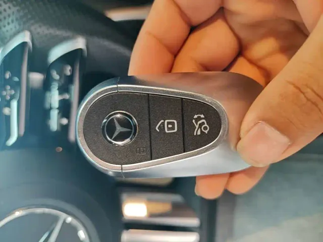Mercedes-Benz C-Class — Фото автомобиля 8