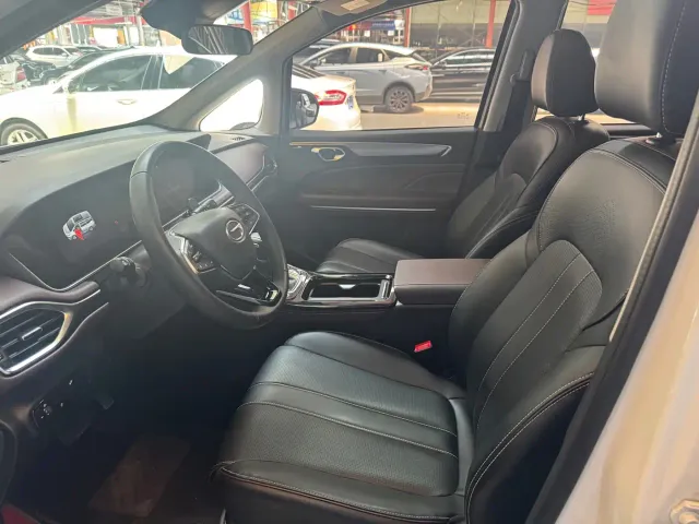 GAC Trumpchi M6 — Фото автомобиля 4