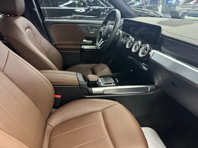 Mercedes-Benz GLB-Class — Фото автомобиля 6