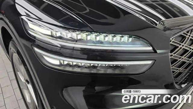 Genesis GV70 — Фото автомобиля 7