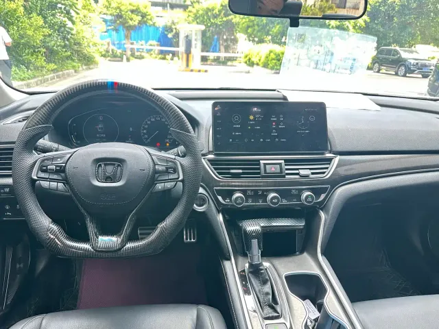 Honda Accord — Фото автомобиля 6