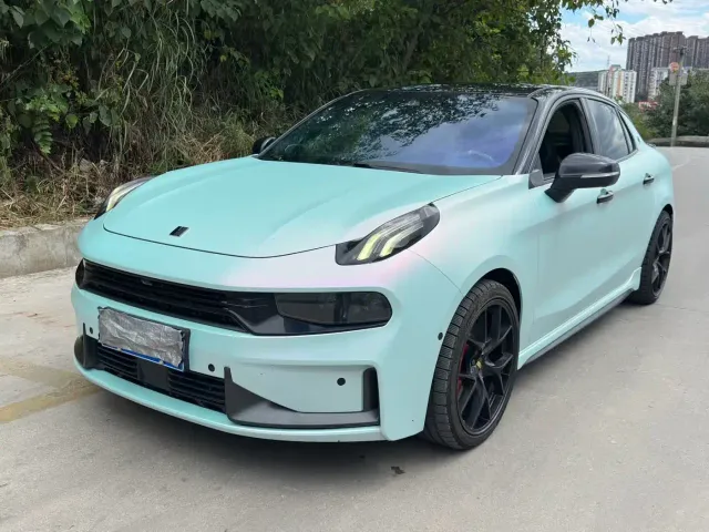 Фотография автомобиля — Lynk & Co 03