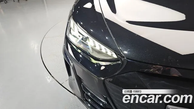 Audi e-tron GT — Фото автомобиля 21