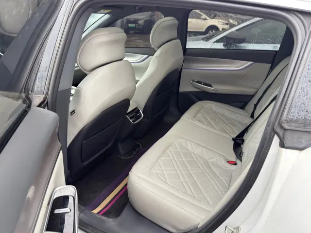 Changan Qiyuan A07 — Фото автомобиля 5