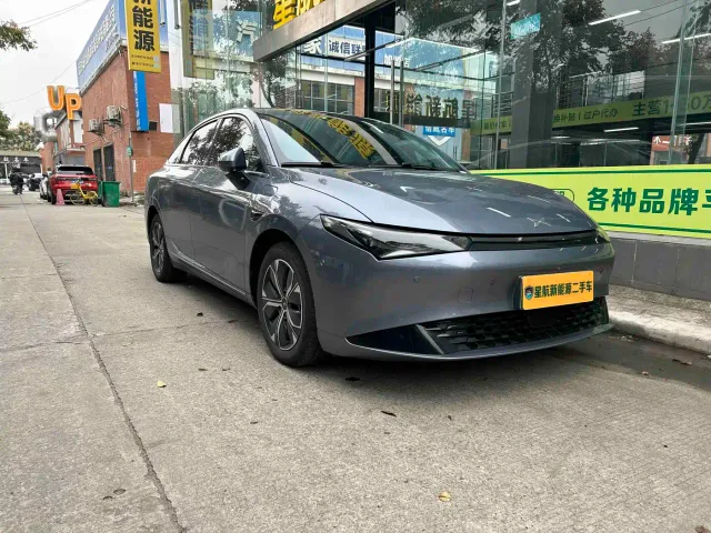 Xpeng P5 — Фото автомобиля 3