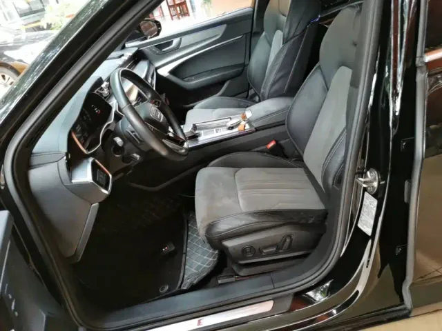 Audi A6L — Фото автомобиля 14