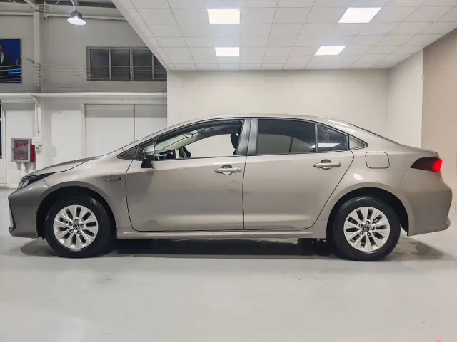 Toyota Corolla — Фото автомобиля 13