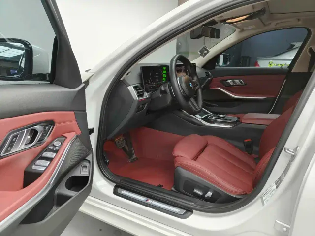 BMW 3 Series — Фото автомобиля 19