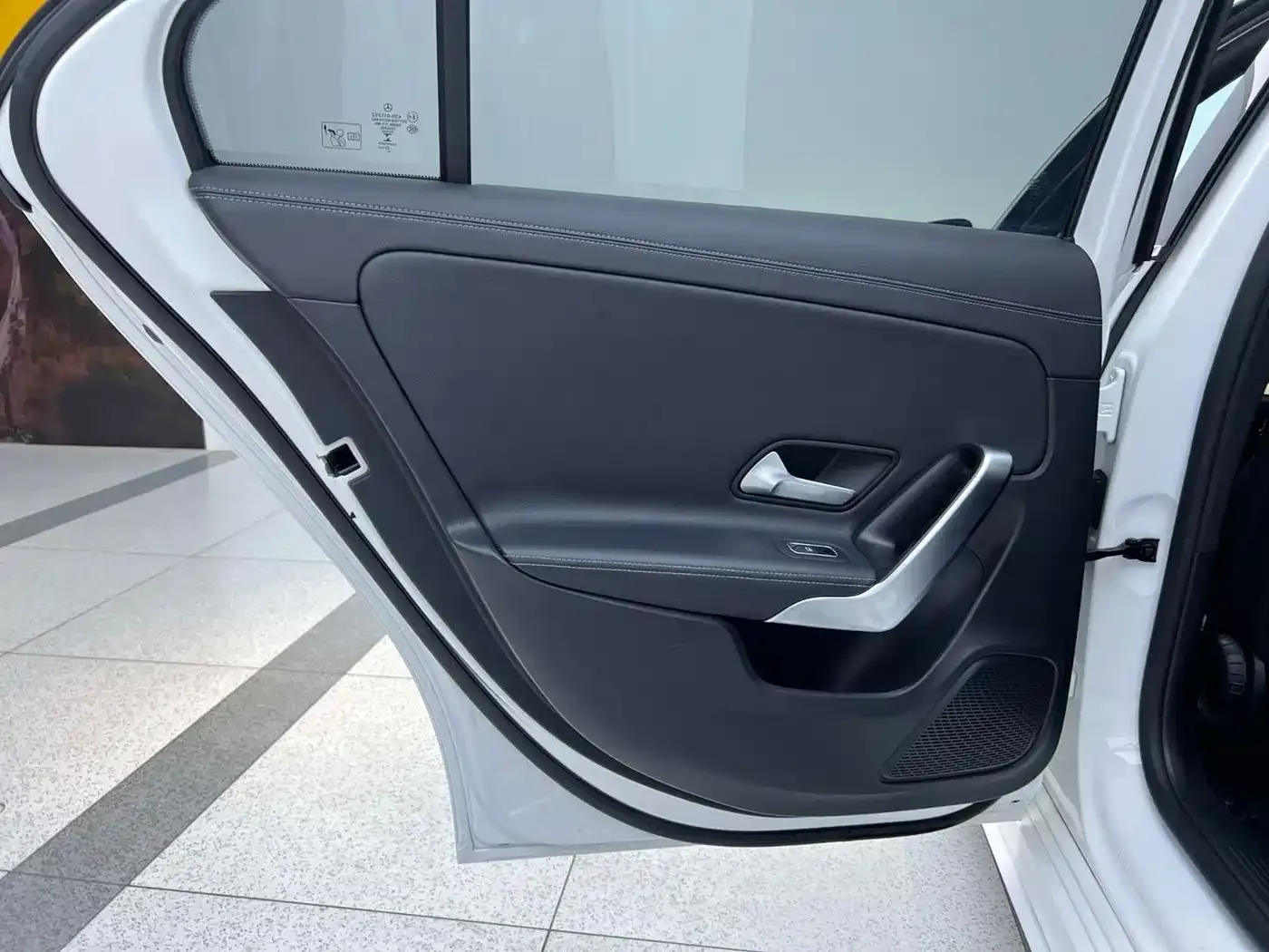 Mercedes-Benz Mercedes-Benz A-Class 2022 Facelift A 180 L Sport Sedan — Фото автомобиля 12
