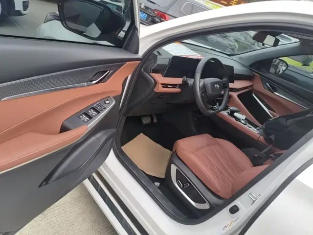 Changan CS75 Plus — Фото автомобиля 15