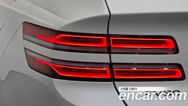 Genesis GV80 2.5T Бензин 2WD — Фото автомобиля 20