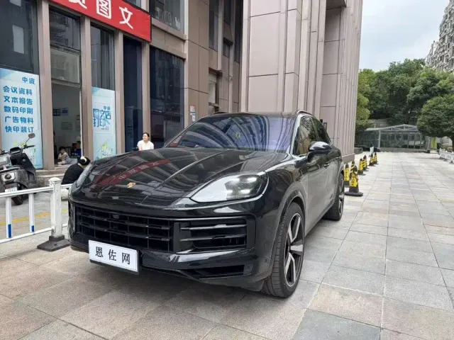 Фотография автомобиля — Porsche Cayenne
