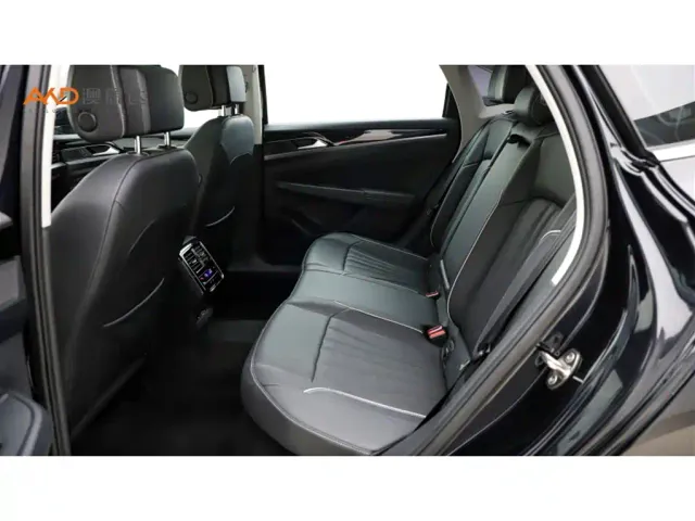Volkswagen Passat — Фото автомобиля 7