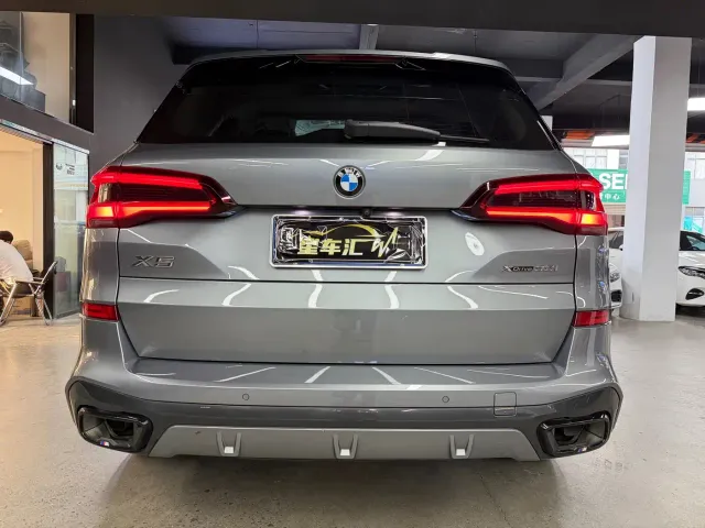 BMW X5 — Фото автомобиля 12