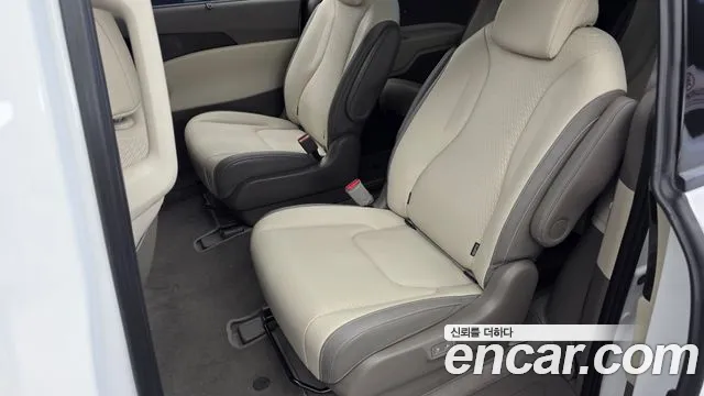 Kia Carnival 4th Gen — Фото автомобиля 16