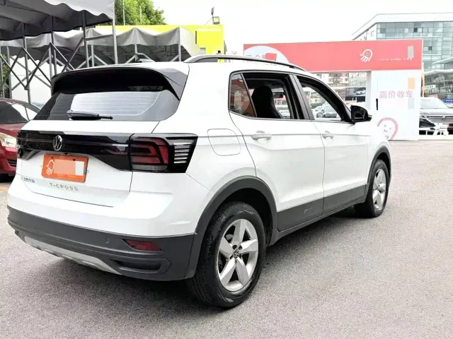 Volkswagen T-Cross — Фото автомобиля 6