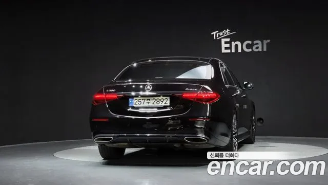 Mercedes-Benz S-Class — Фото автомобиля 3