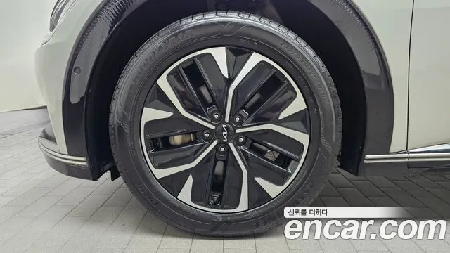 Kia EV6 — Фото автомобиля 4