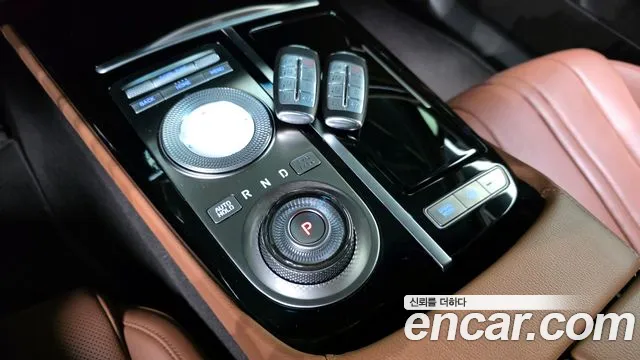 Genesis G80 Бензин 2.5 турбо AWD — Фото автомобиля 9