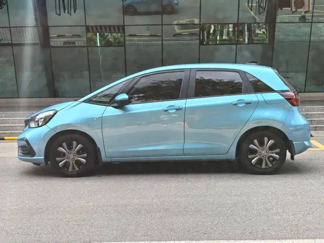Honda Fit — Фото автомобиля 5