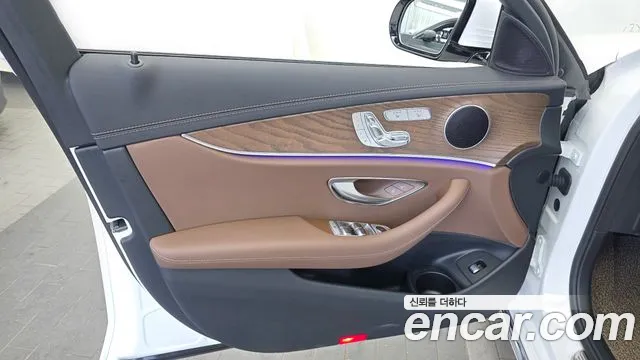 Mercedes-Benz E-Class W213 — Фото автомобиля 13