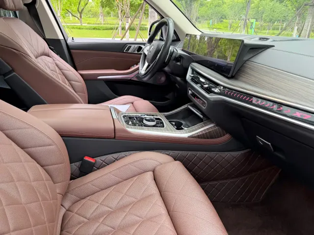 BMW X7 — Фото автомобиля 12