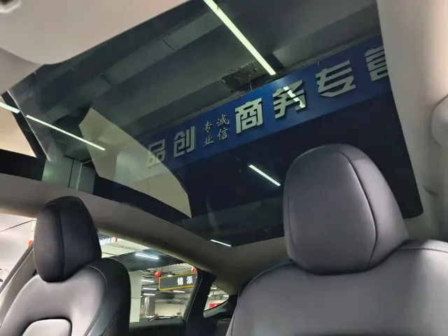 Tesla Model Y — Фото автомобиля 15