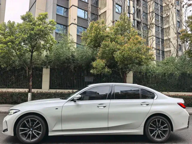 BMW 3 Series — Фото автомобиля 16