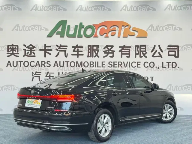 Volkswagen Passat — Фото автомобиля 4