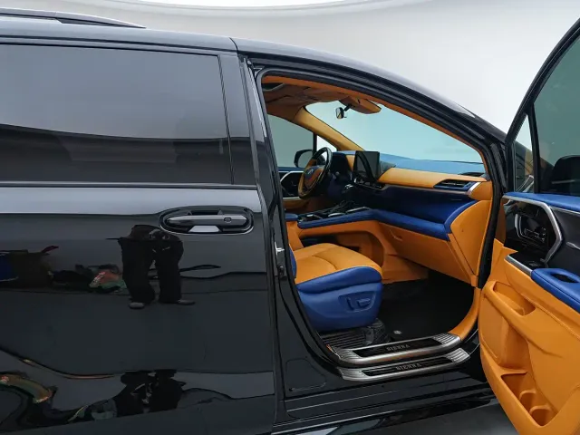 Toyota Sienna — Фото автомобиля 21