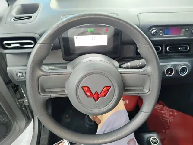 Wuling Motors Wuling Zhiguang NEV 2025 Standard Version — Фото автомобиля 10