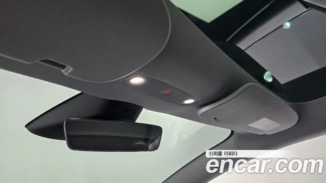Tesla Model 3 — Фото автомобиля 21