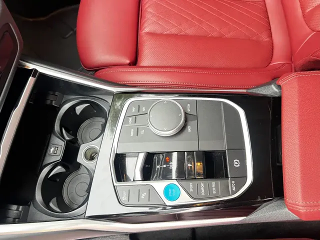 BMW i3 — Фото автомобиля 16