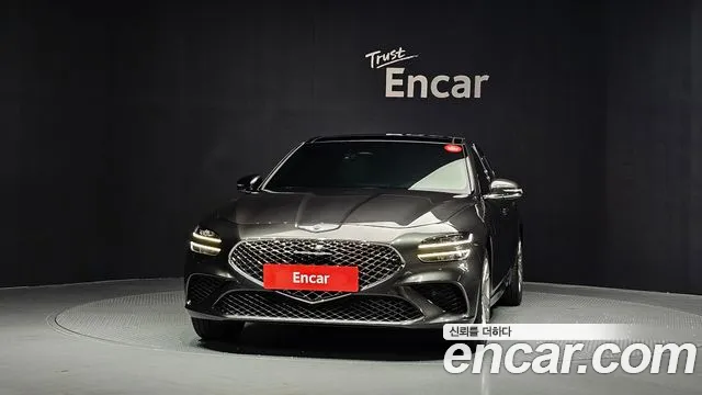 Genesis G70 Бензин 2.5T 2WD — Фото автомобиля 2