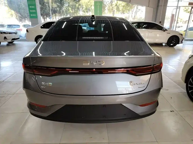 BYD Qin PLUS — Фото автомобиля 5