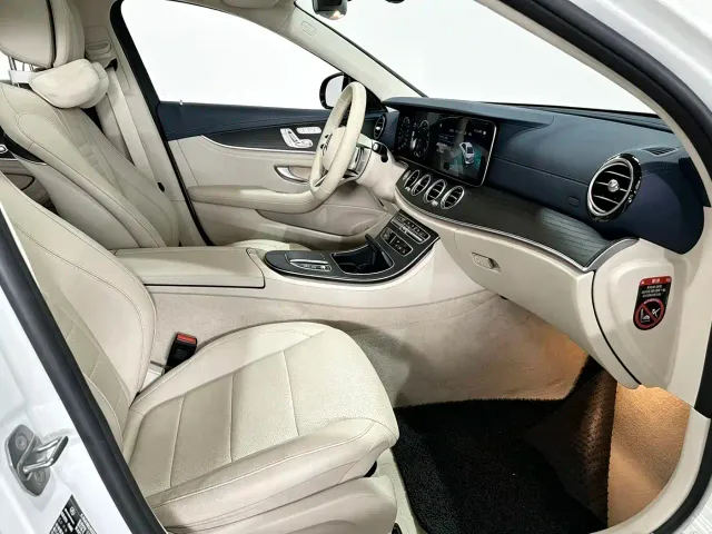 Mercedes-Benz E-Class — Фото автомобиля 10