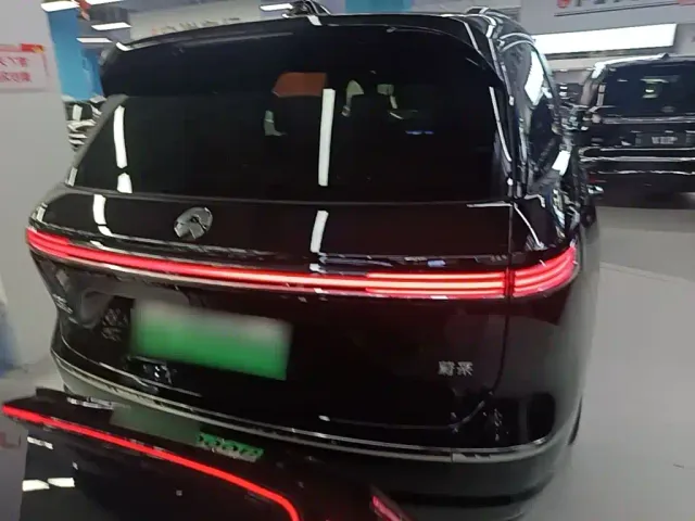 NIO NIO ES8 2025 Base Model — Фото автомобиля 5
