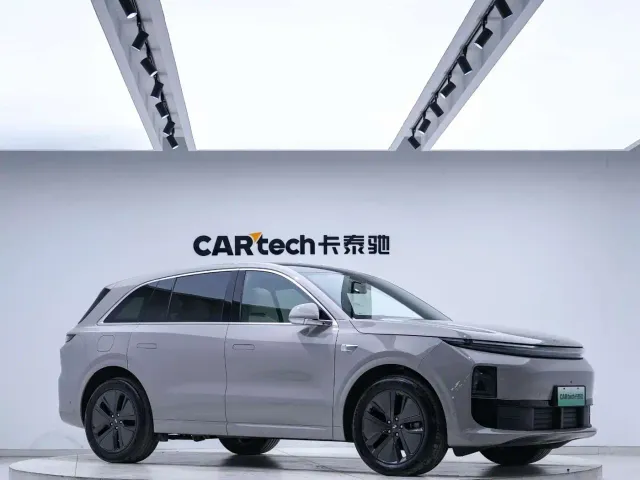 Li Auto L6 — Фото автомобиля 7