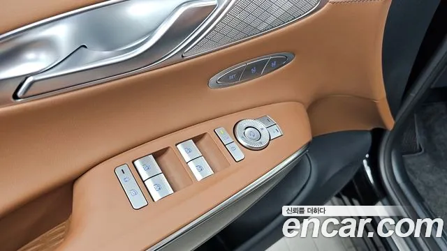 Genesis GV70 2.5T Бензин AWD — Фото автомобиля 29