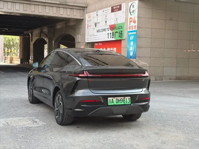 Roewe Feifan R7 — Фото автомобиля 9