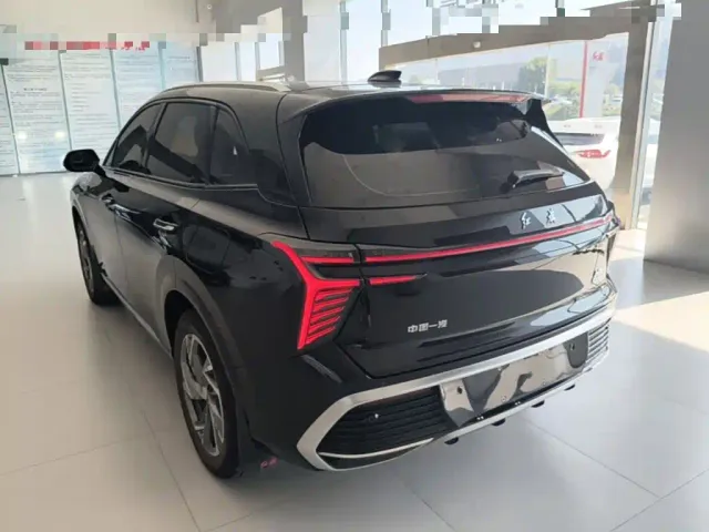 Hongqi HS3 PHEV — Фото автомобиля 4