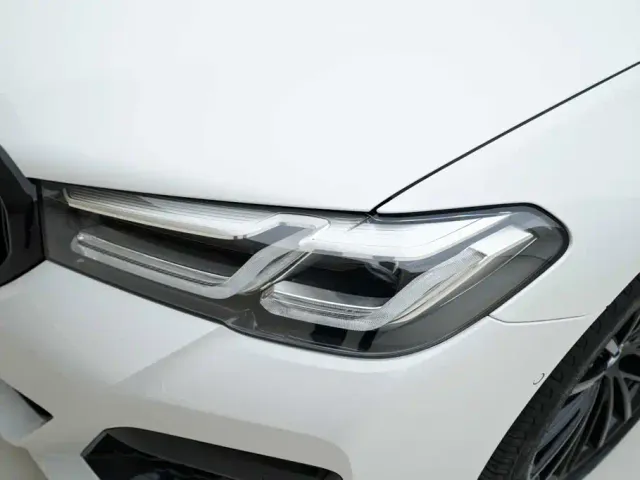 BMW 5 Series — Фото автомобиля 14