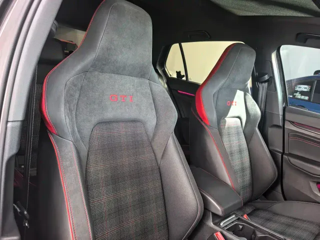 Volkswagen Golf GTI — Фото автомобиля 10
