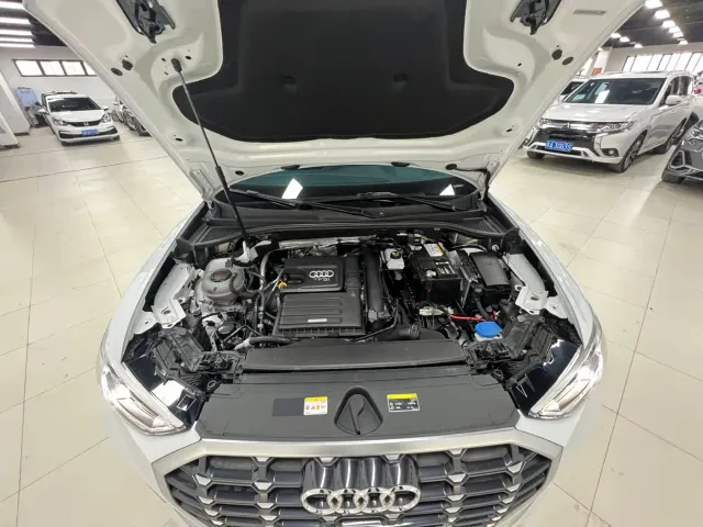 Audi Q3 — Фото автомобиля 24