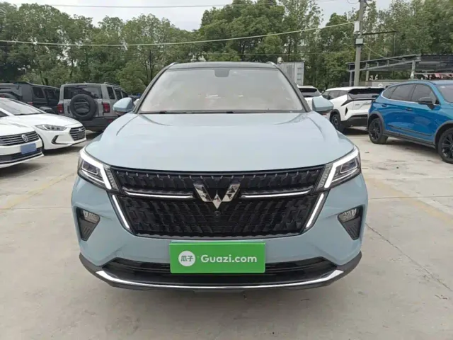 Wuling Asta — Фото автомобиля 2